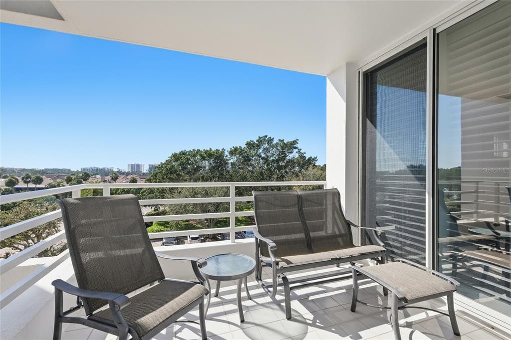 2550 HARBOURSIDE DRIVE 333 photo 21