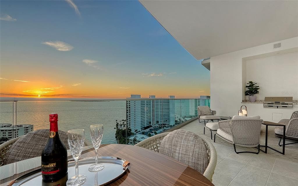 401 QUAY COMMONS 1501 photo 1