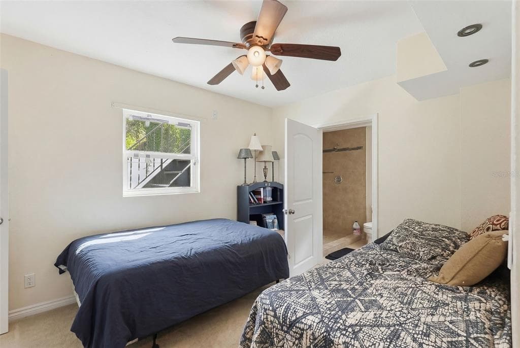 2814 W HUMPHREY STREET photo 23