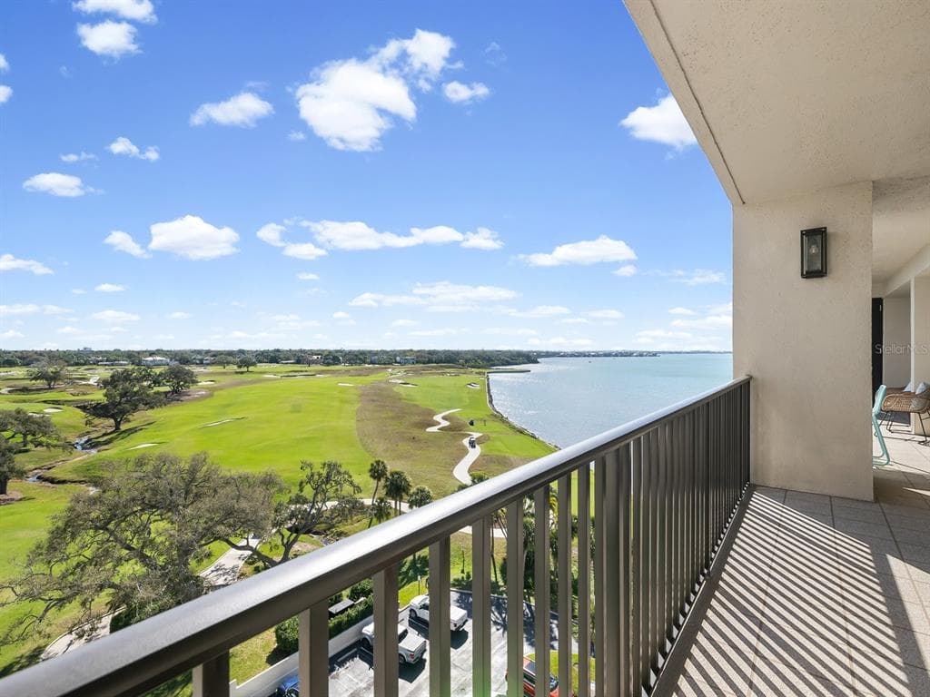 4 BELLEVIEW BOULEVARD 804 photo 1