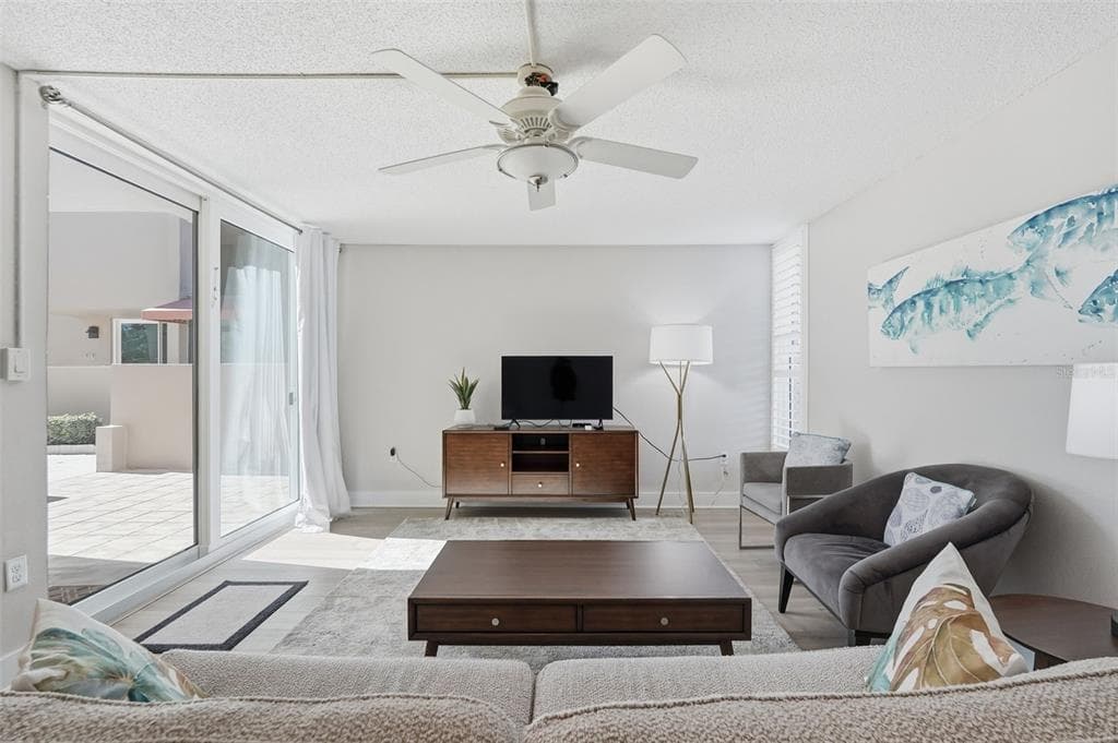 632 EDGEWATER DRIVE 135 photo 4