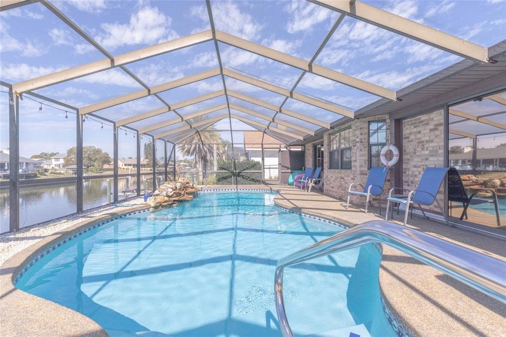 27 CHERRYTREE COURT photo 25