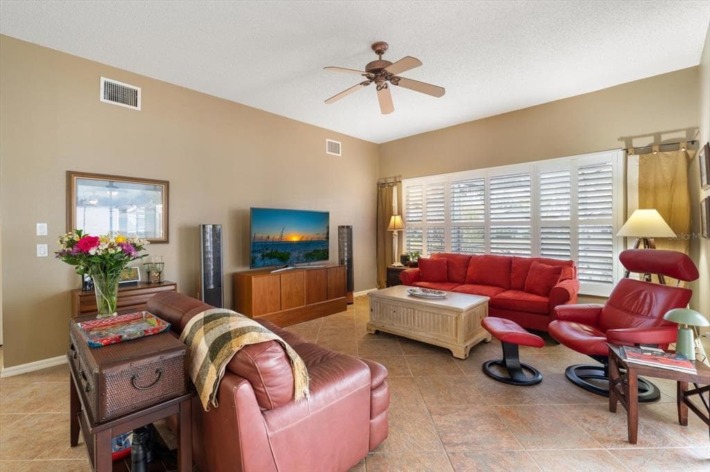 1237 RAMBLING VINE COURT photo 22