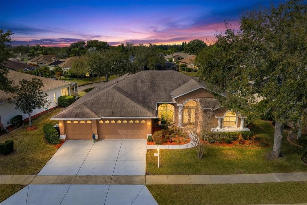 1237 RAMBLING VINE COURT photo 1