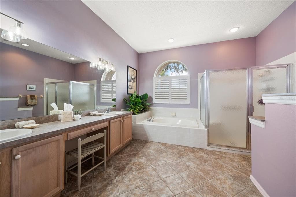 1237 RAMBLING VINE COURT photo 18