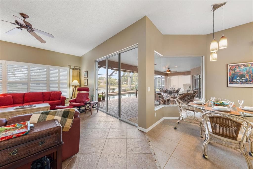 1237 RAMBLING VINE COURT photo 11