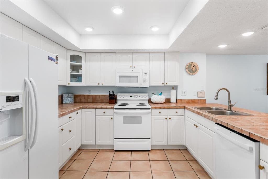 17500 GULF BOULEVARD 407 photo 22