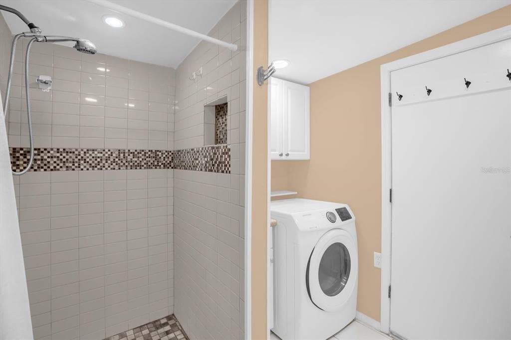 8150 SPRING DRIVE photo 23