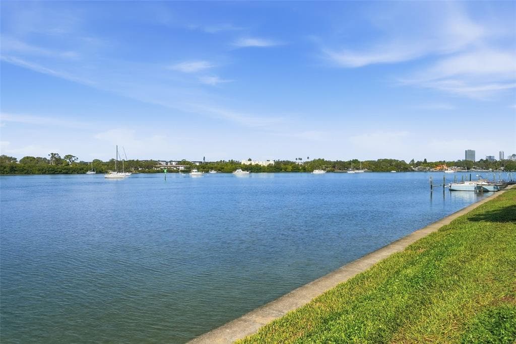 3783 POMPANO B photo 18