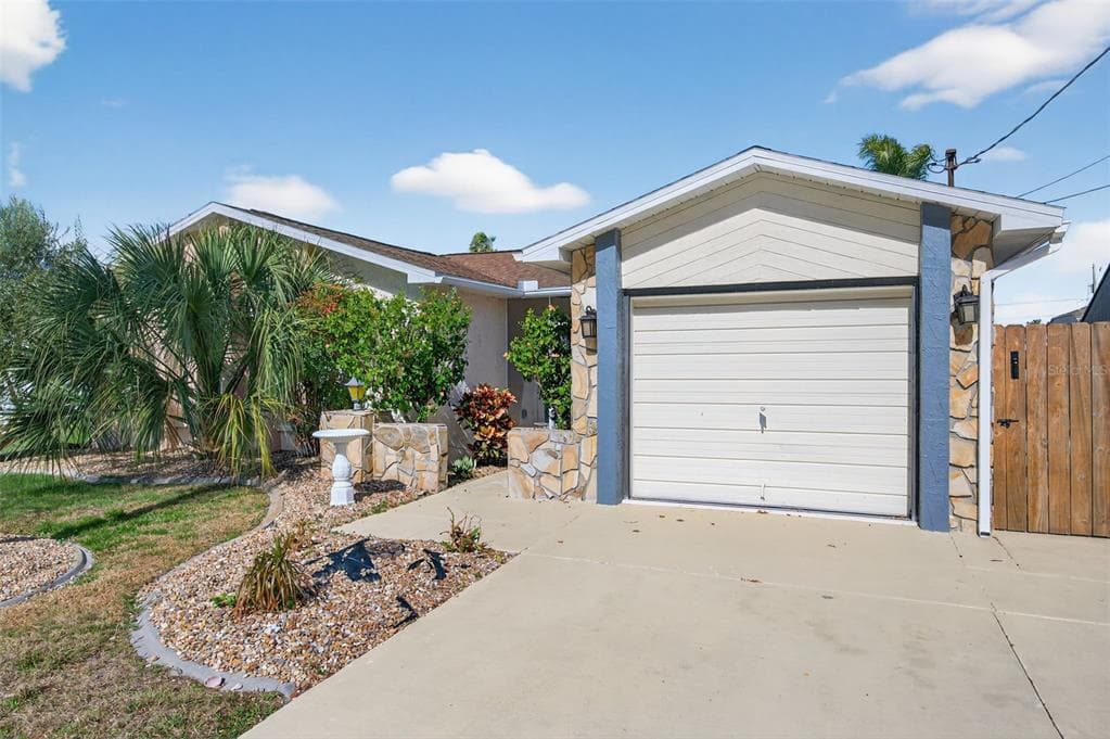 7623 MAKO DRIVE photo 5