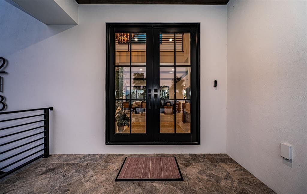218 SYDNEY LANE photo 8