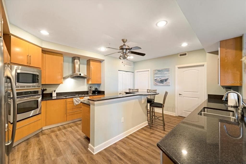 1925 S ATLANTIC AVENUE 502 photo 8