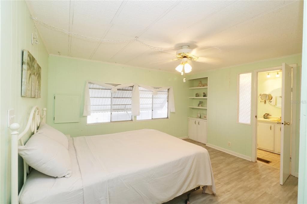 107 E SAINT JOHNS WAY photo 6