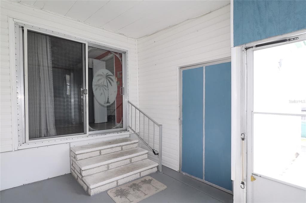 107 E SAINT JOHNS WAY photo 15