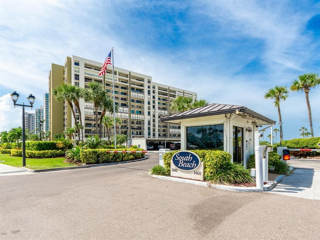 1480 GULF BOULEVARD 610 photo 3