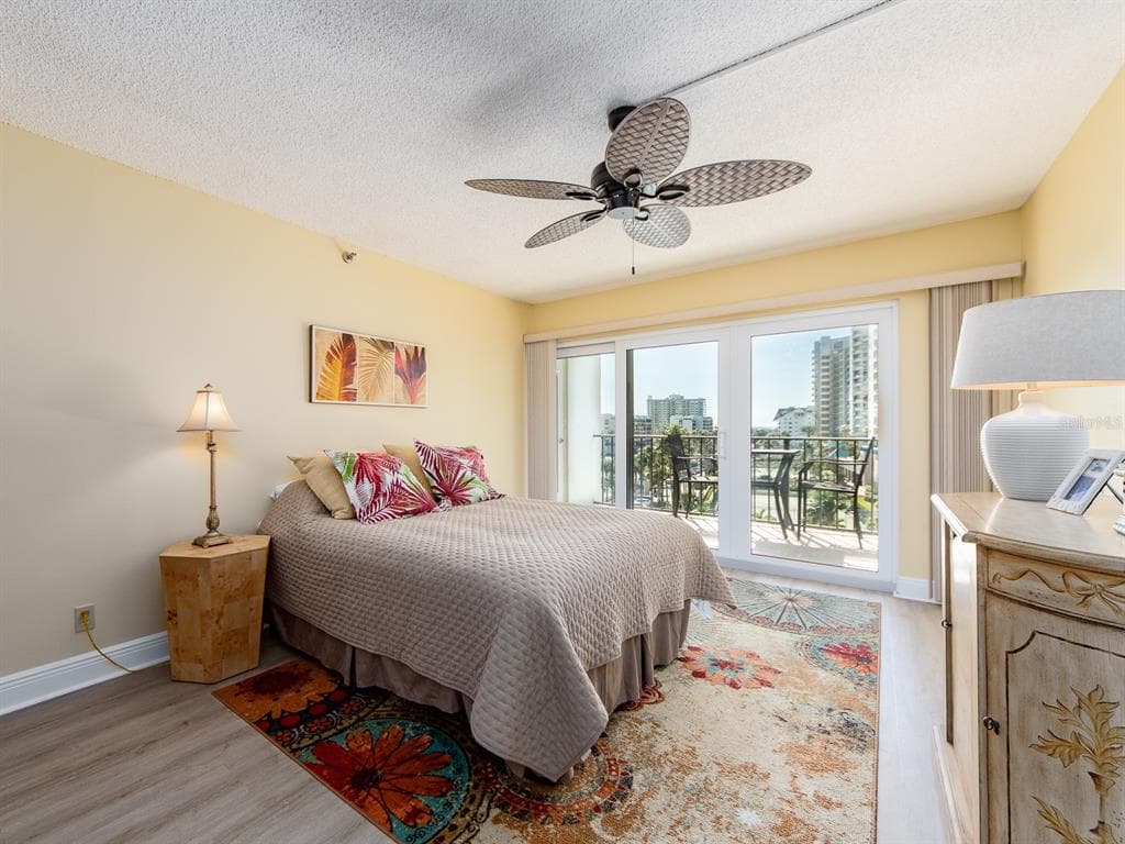 1480 GULF BOULEVARD 610 photo 25