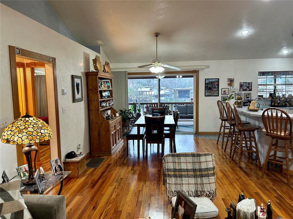 55730 HOLIDAY CIRCLE photo 14