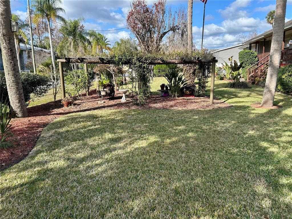 55730 HOLIDAY CIRCLE photo 4