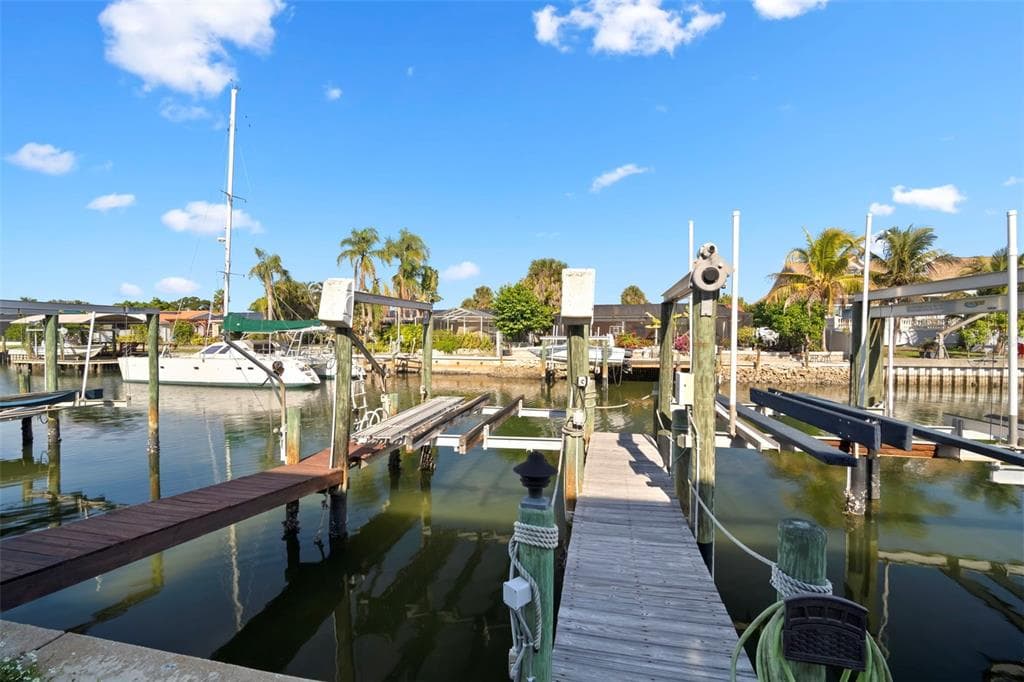 1013 APOLLO BEACH BOULEVARD 203 photo 11