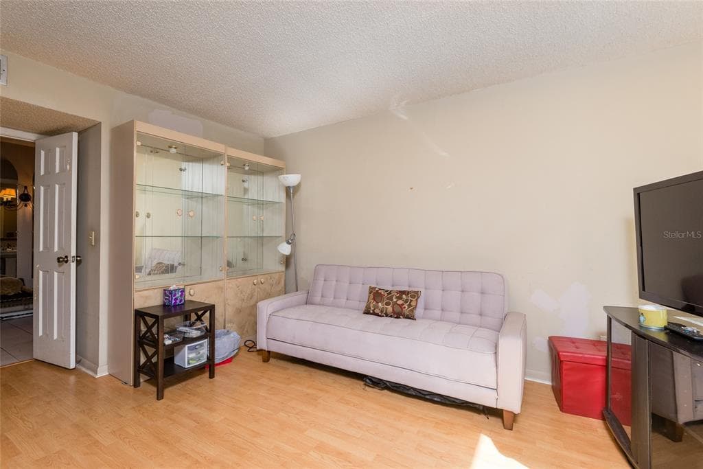 6809 TWELVE OAKS BOULEVARD photo 21