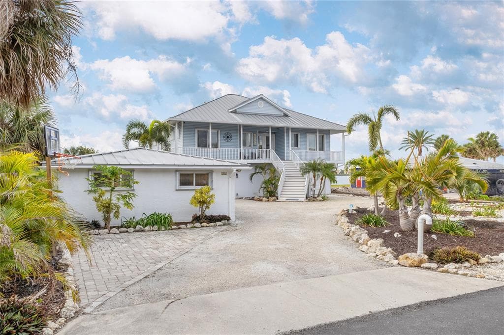 1380 AQUA VIEW LANE photo 3