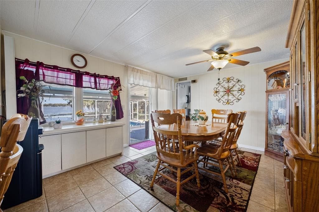 121 BONNIE DRIVE photo 16