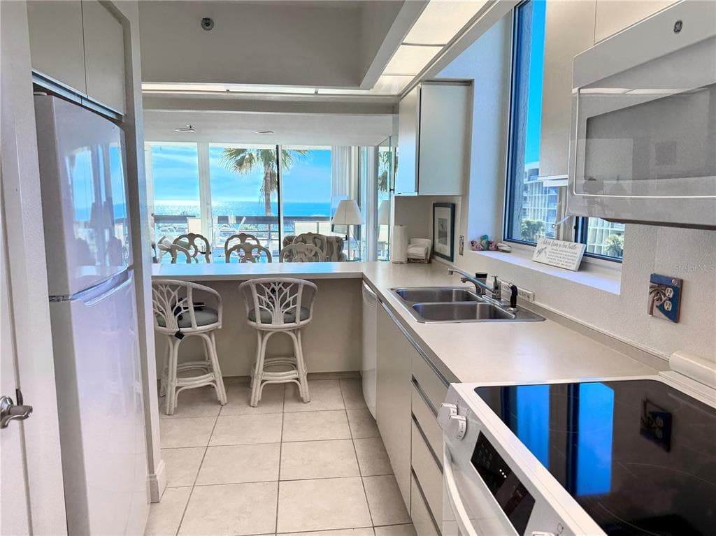 1105 GULF OF MEXICO DRIVE 401 photo 6