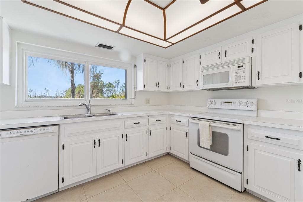 6204 MASTERS BOULEVARD 202 photo 14