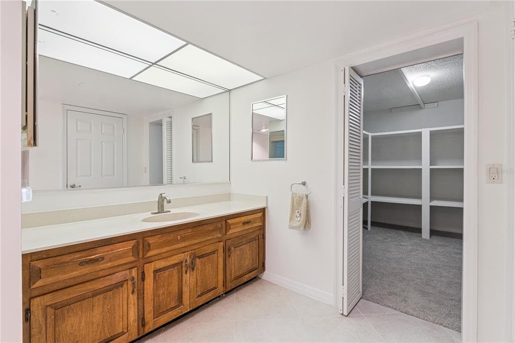 6204 MASTERS BOULEVARD 202 photo 25