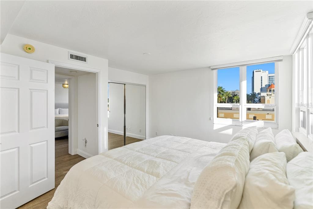 101 SUNSET DRIVE 402 photo 25
