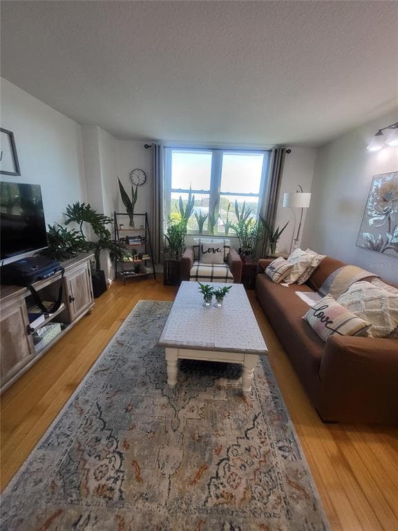 701 S MADISON AVENUE 414 photo 2