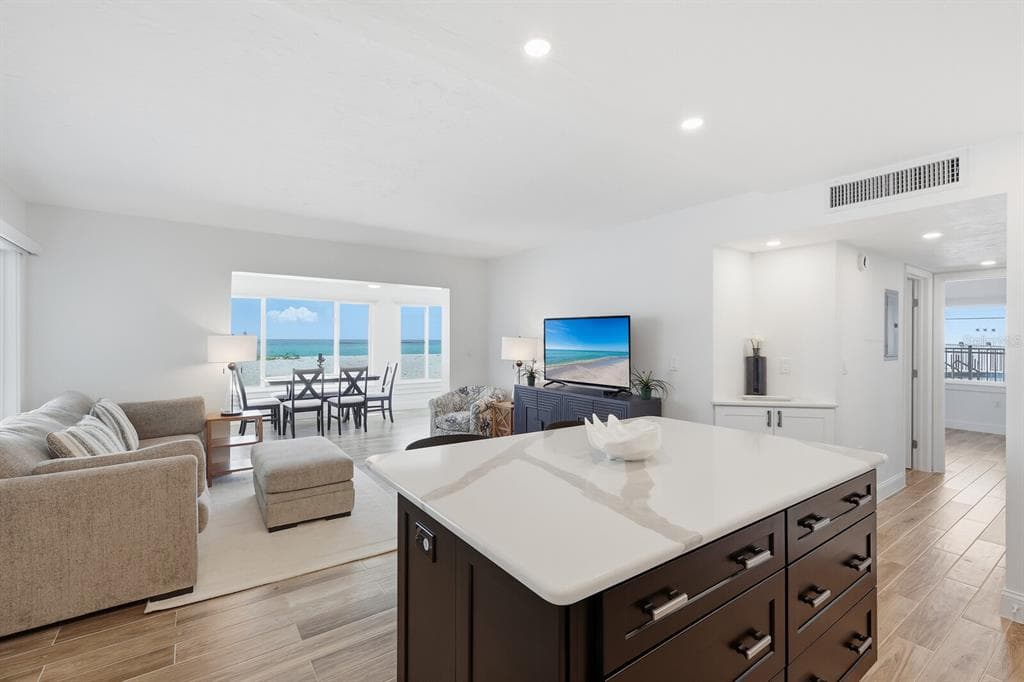 320 GULF BOULEVARD 5C photo 20