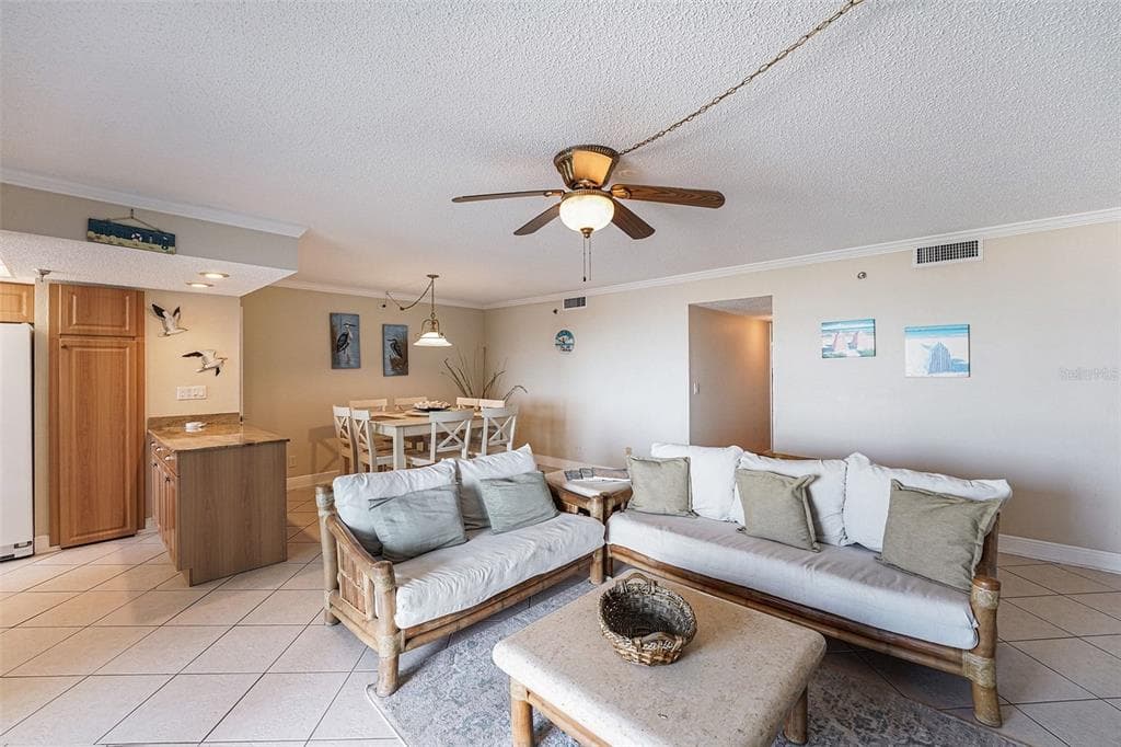 19500 GULF BOULEVARD 102 photo 8