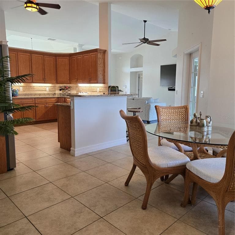 721 ROTONDA CIRCLE photo 12