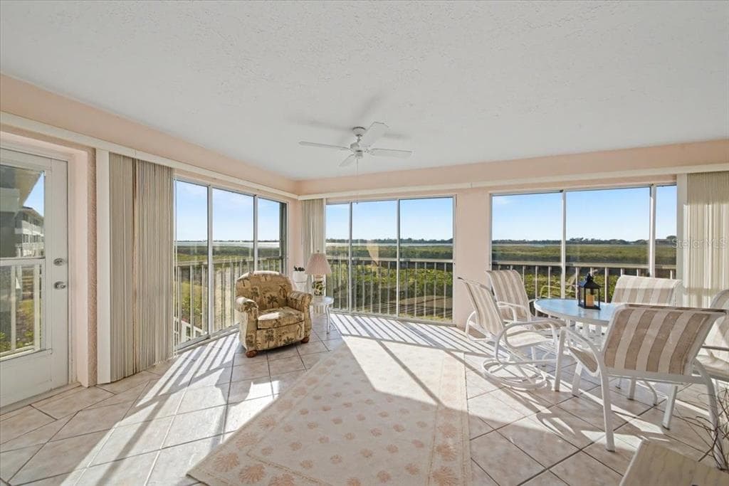 1233 EDGEWATER CIRCLE 65 photo 17