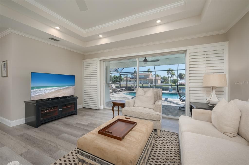 548 GUNWALE LANE photo 11