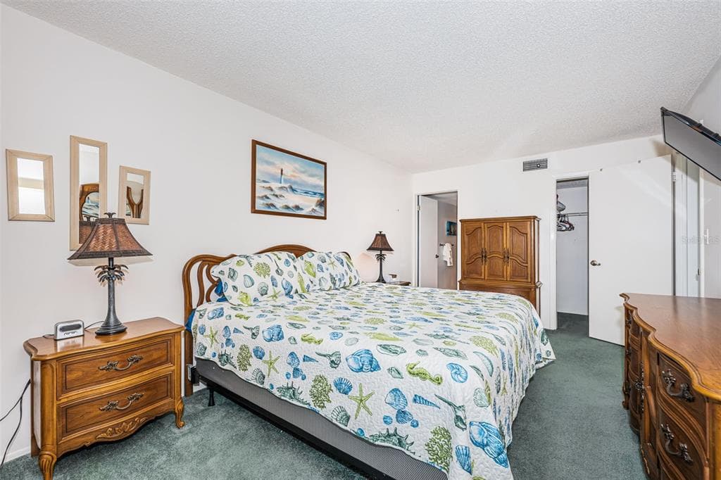 4525 COVE CIRCLE 604 photo 23