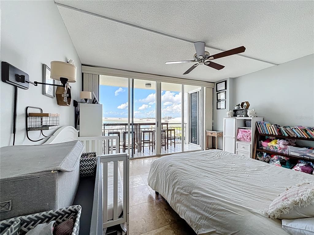 100 PIERCE STREET 910 photo 17