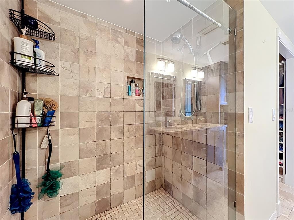 100 PIERCE STREET 910 photo 14