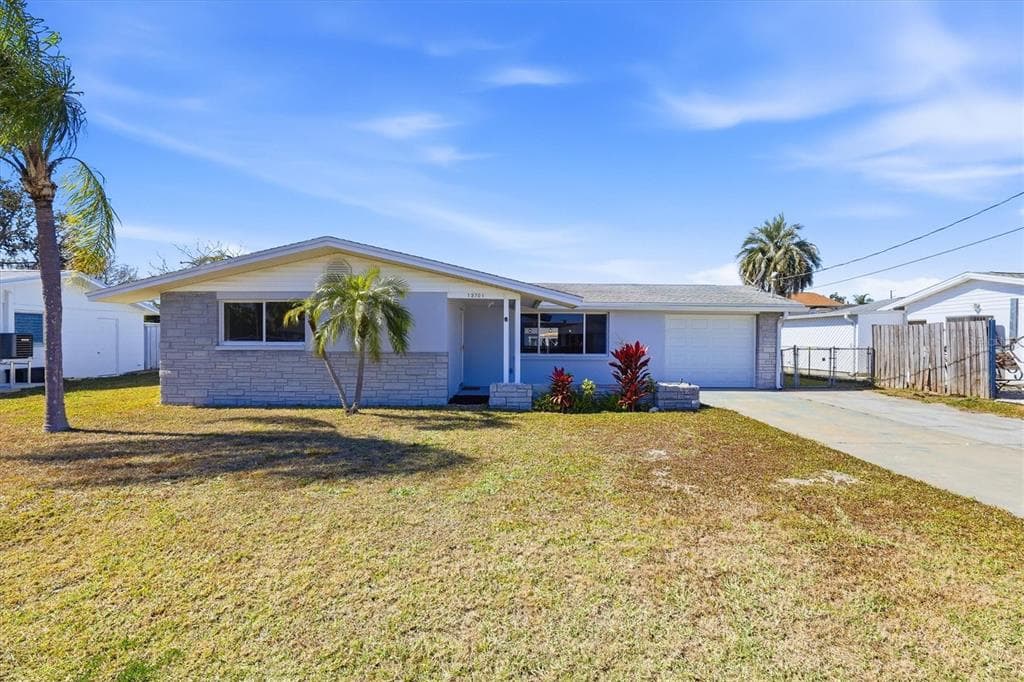 13701 MARIA DRIVE photo 2