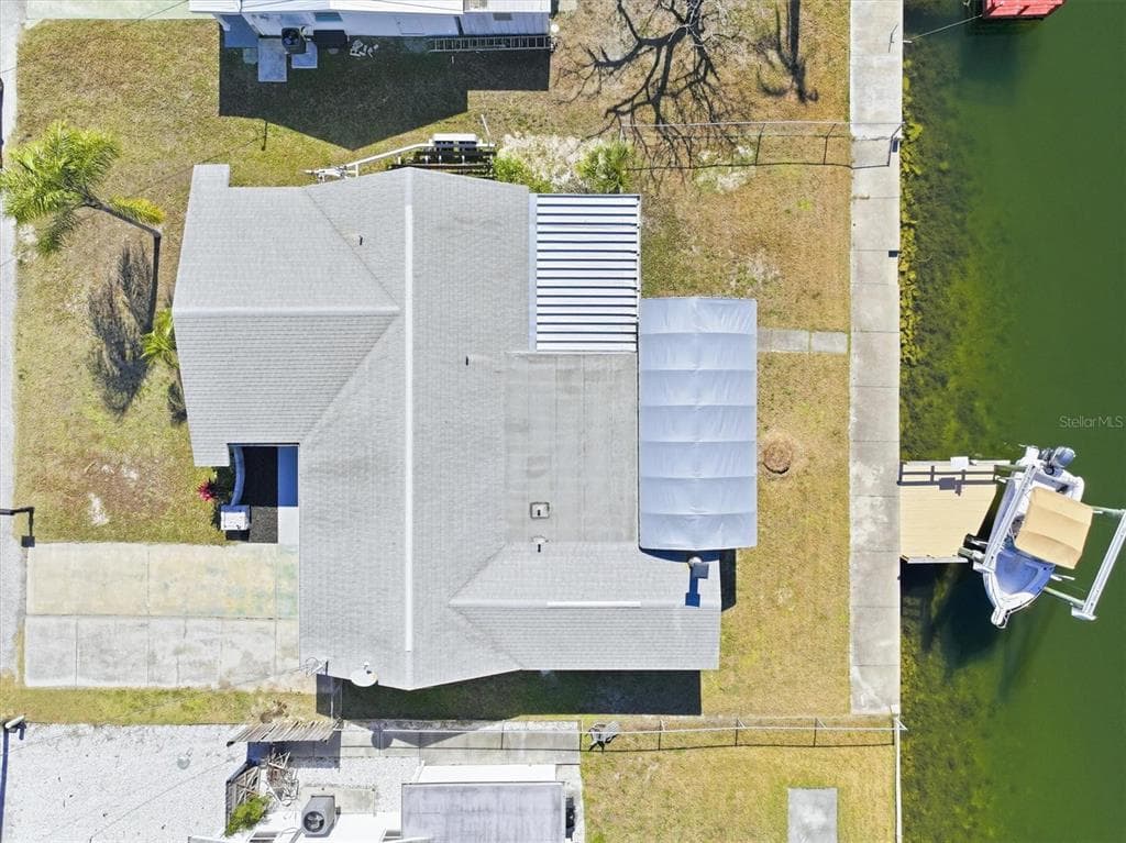 13701 MARIA DRIVE photo 11