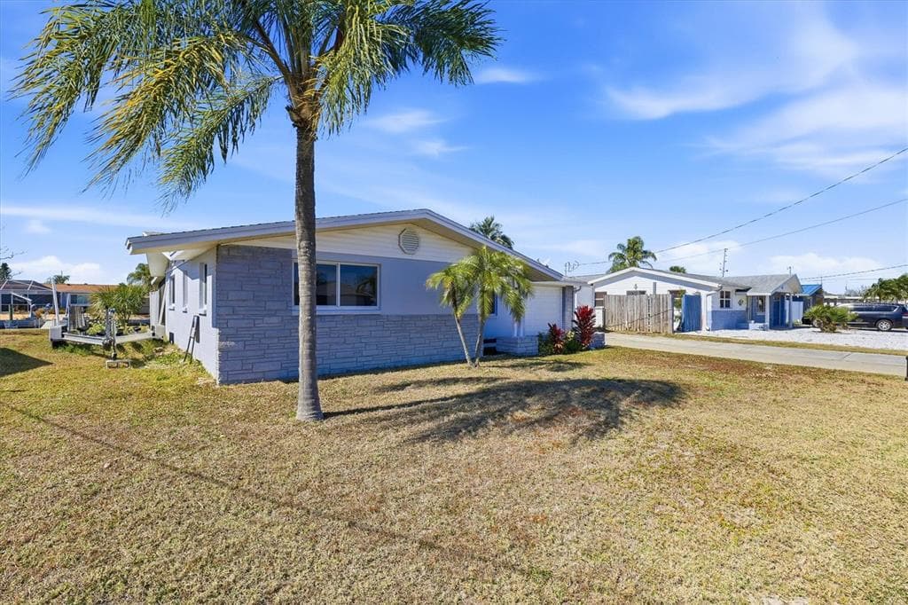 13701 MARIA DRIVE photo 8