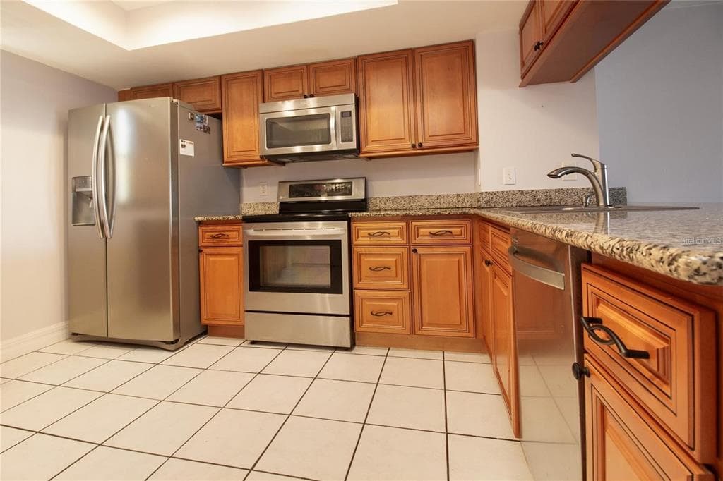 12140 CAPRI CIRCLE S 709 photo 13