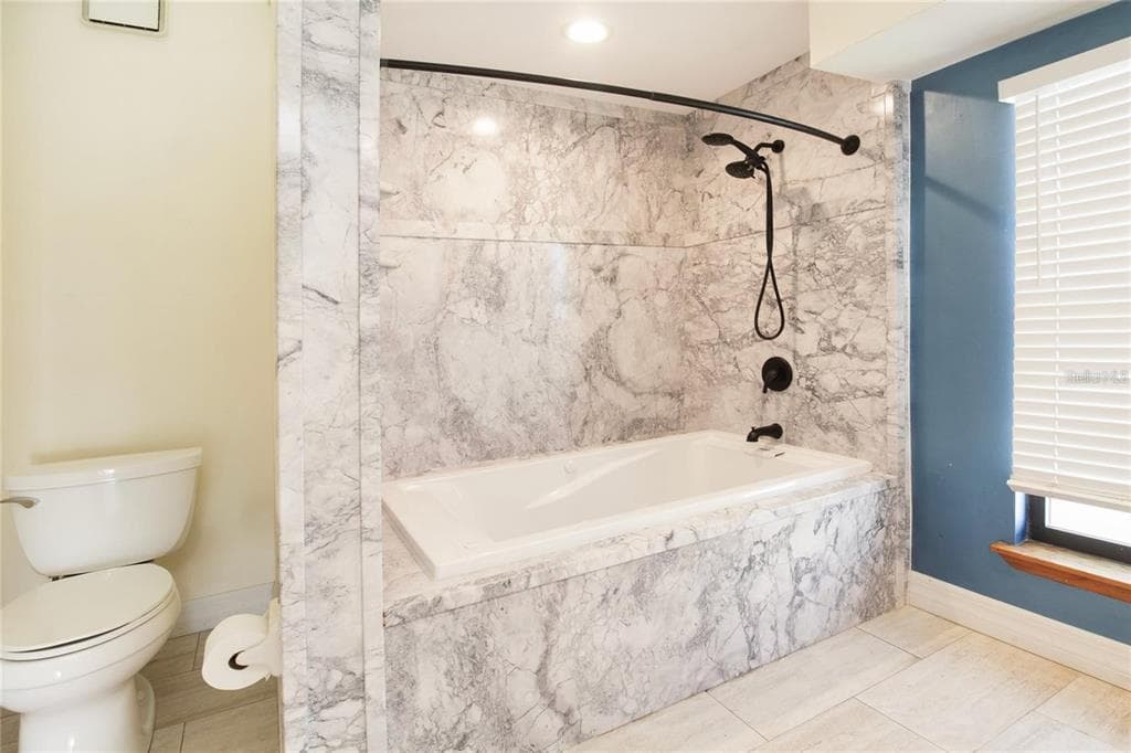 12140 CAPRI CIRCLE S 709 photo 22