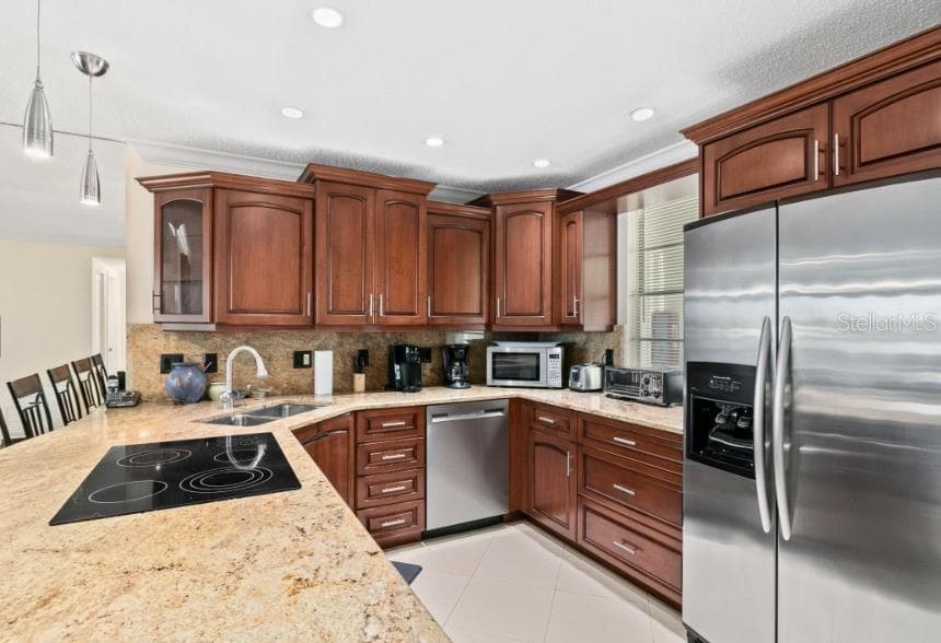 605 SUTTON PLACE 102 photo 8