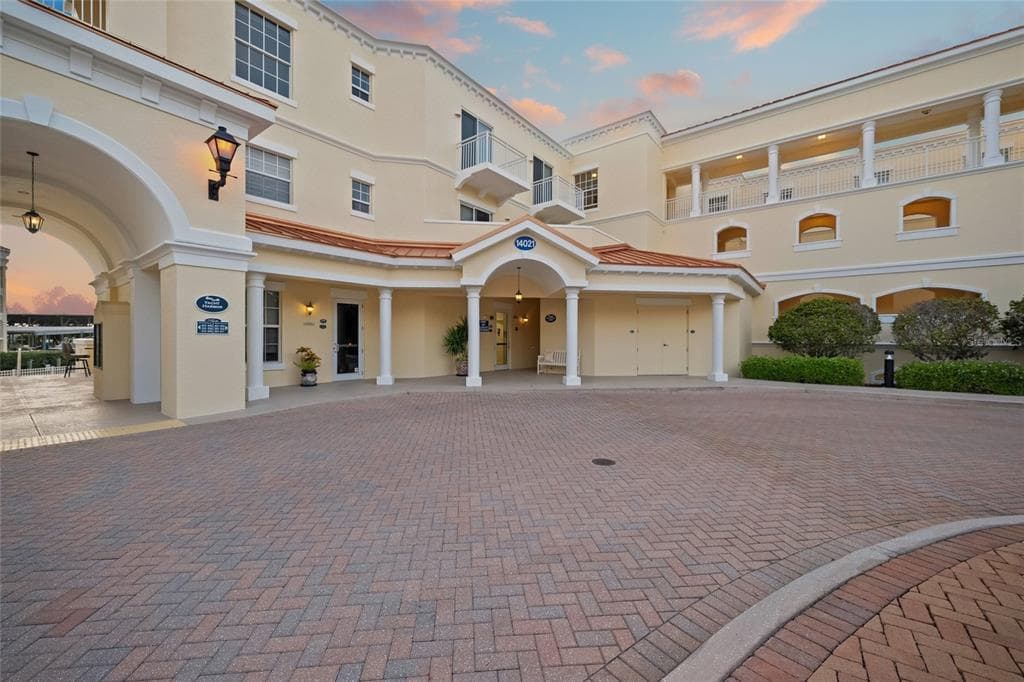 14021 BELLAGIO WAY 309 photo 4