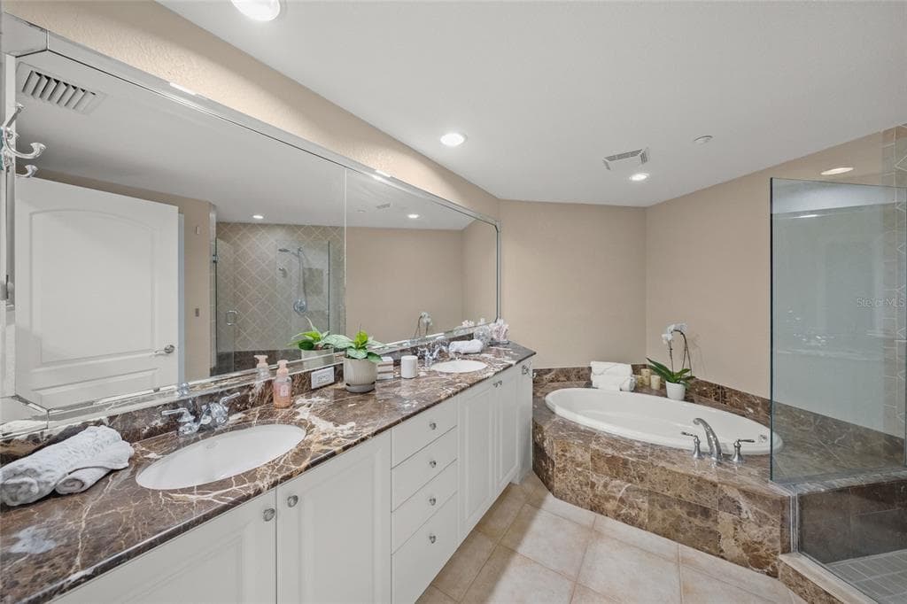 14021 BELLAGIO WAY 309 photo 21