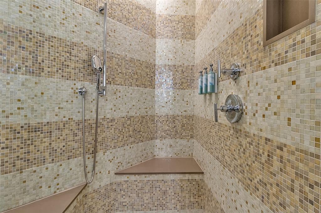 915 SEASIDE DRIVE 412 photo 23