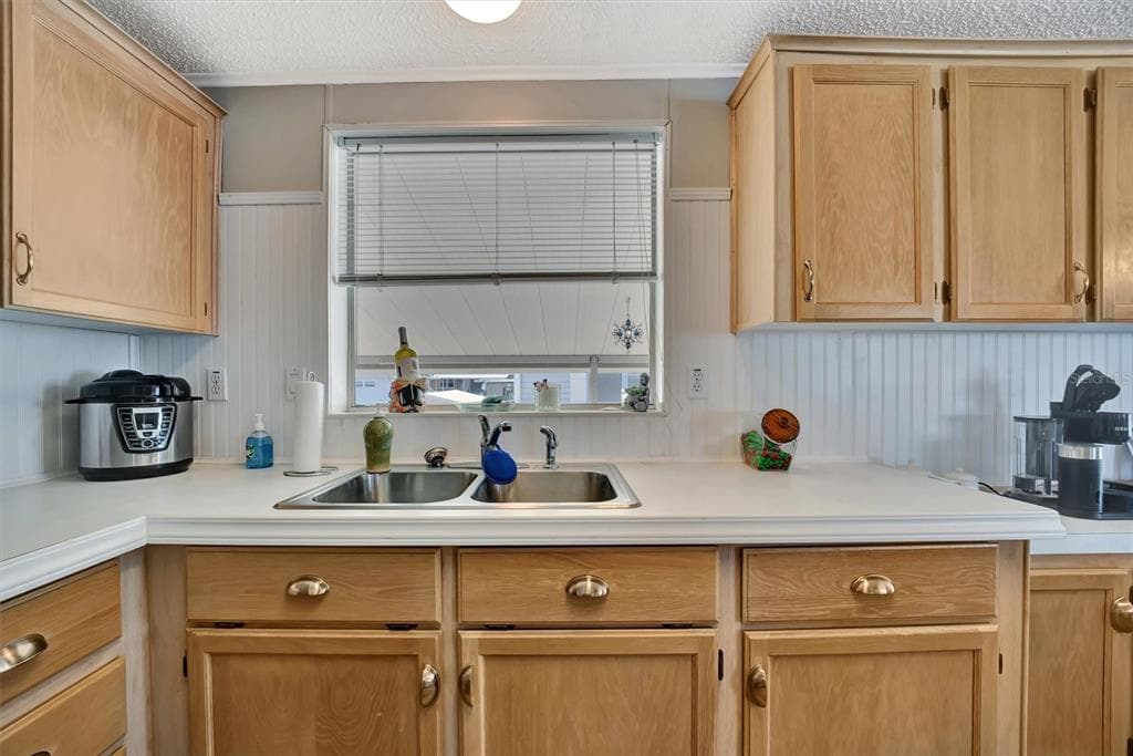 119 E SAINT JOHNS WAY photo 25