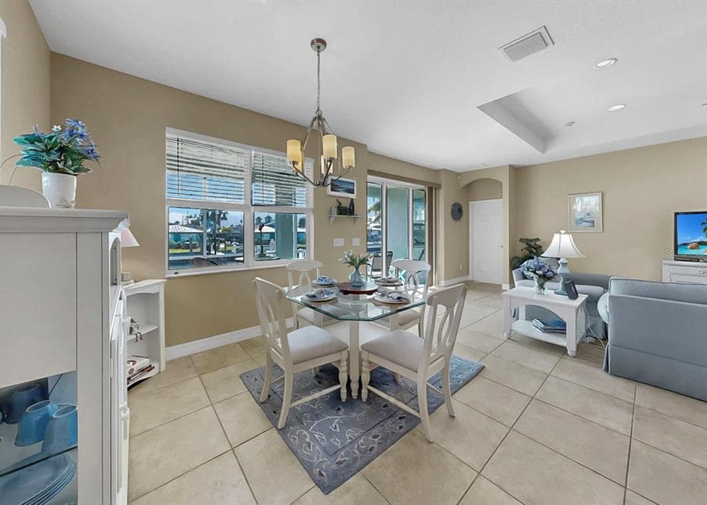 916 SPINDLE PALM WAY photo 18